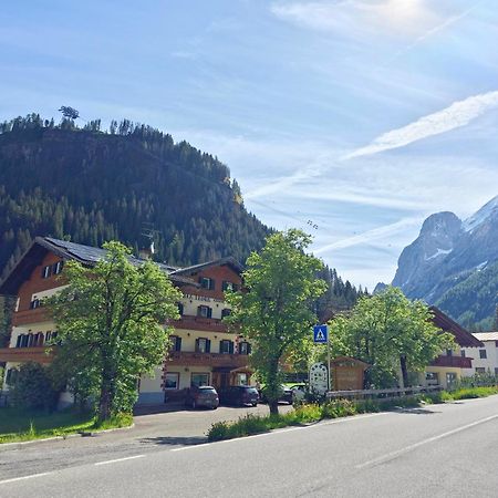 Residence Villa Flora By Ama Val Di Fassa Канацеї Екстер'єр фото